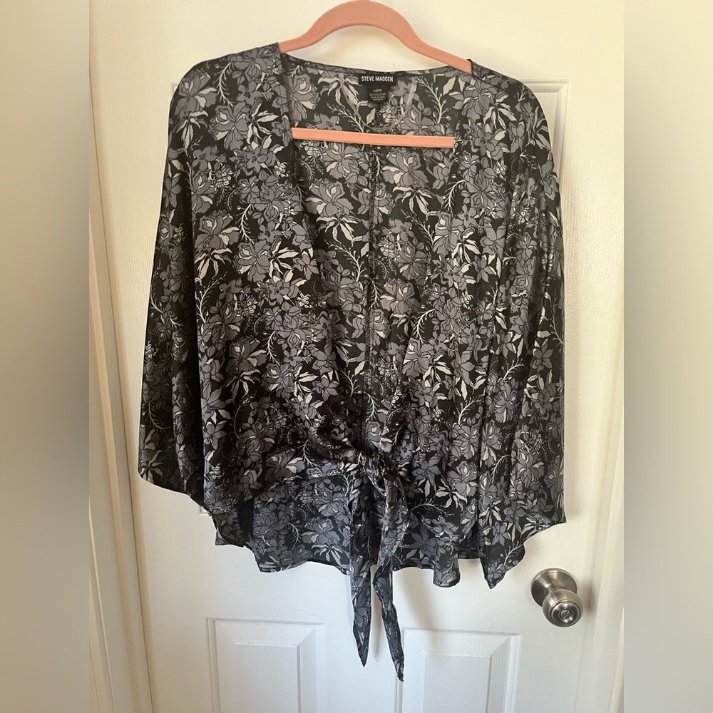 Steve Madden Black and Gray Floral Tie-Front Cardigan